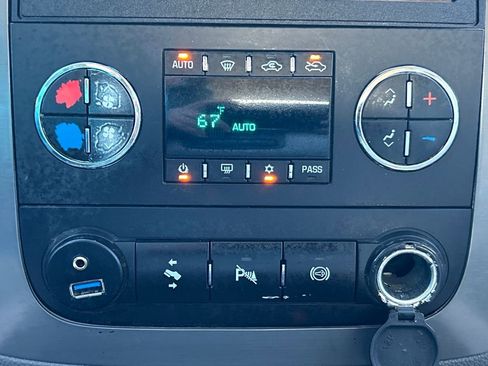 Used 2011 GMC Sierra 3500 SLT image 14