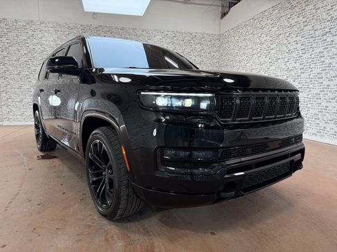 Used 2022 Jeep Grand Wagoneer Series II image 9