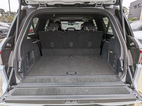 Certified 2025 Lincoln Navigator L Black Label image 15