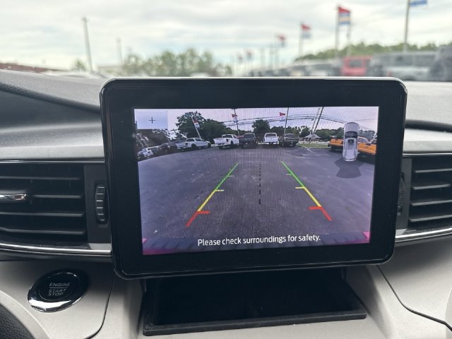 Used 2024 Ford Explorer XLT w/ Equipment Group 202A AWD/4WD image 24
