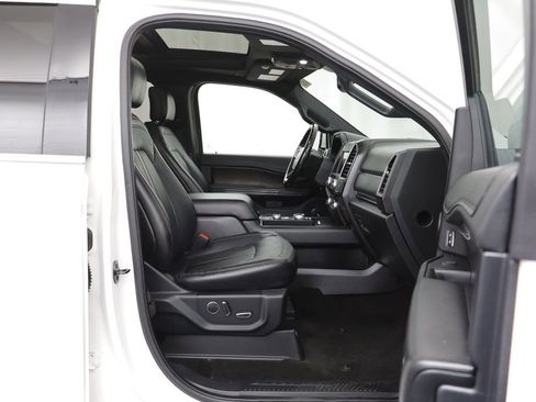 Used 2019 Ford Expedition Limited w/ Equipment Group 302A image 20