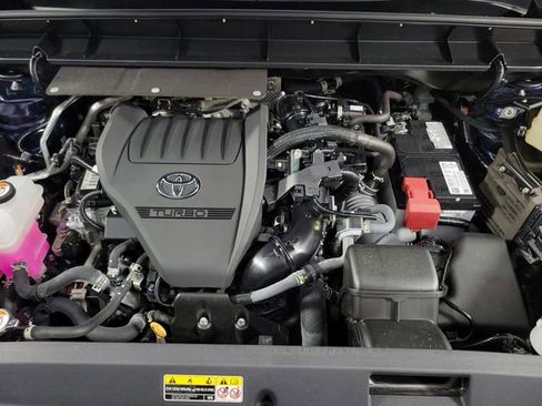 Used 2023 Toyota Highlander LE image 13