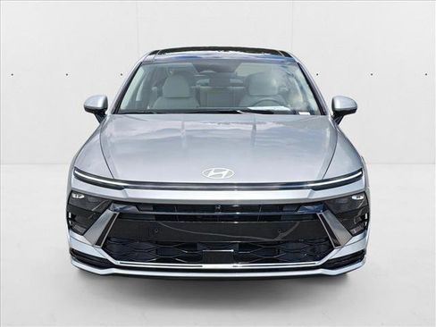 New 2025 Hyundai Sonata Limited image 6