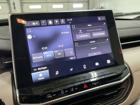 Used 2024 Jeep Compass Limited image 25