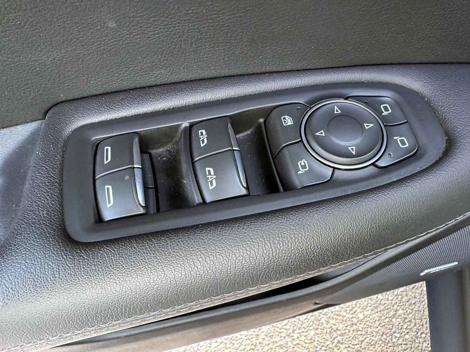 Used 2023 Cadillac XT5 Premium Luxury AWD/4WD image 9