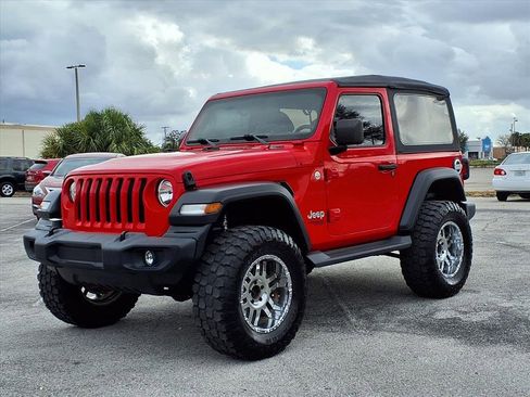 Used 2019 Jeep Wrangler Sport image 3