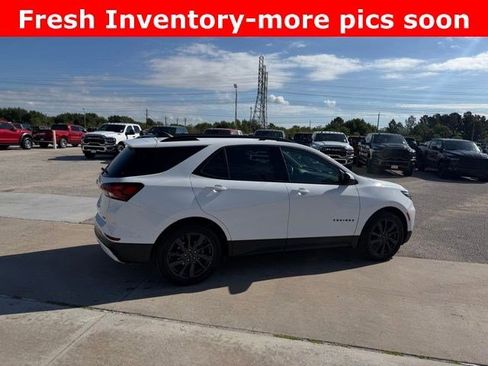 Used 2023 Chevrolet Equinox RS w/ LPO, Floor Liner Package image 3