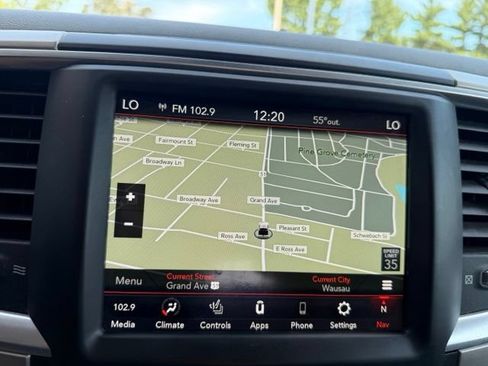 Used 2019 RAM 1500 Classic SLT w/ Black Appearance Group AWD/4WD image 24