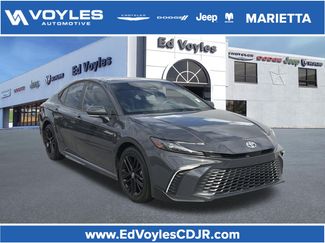 Used 2025 Toyota Camry SE FWD video 1