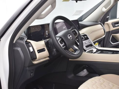 New 2026 Nissan Armada Platinum image 7