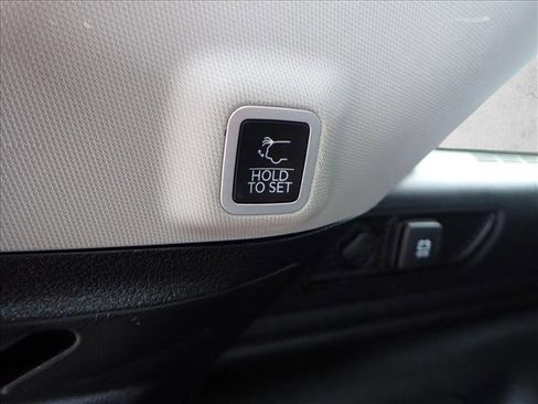 Used 2024 Jeep Grand Cherokee Limited 4xe image 9