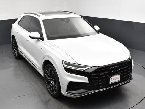 Used 2021 Audi Q8 Premium Plus w/ Premium Plus Package AWD/4WD image 17