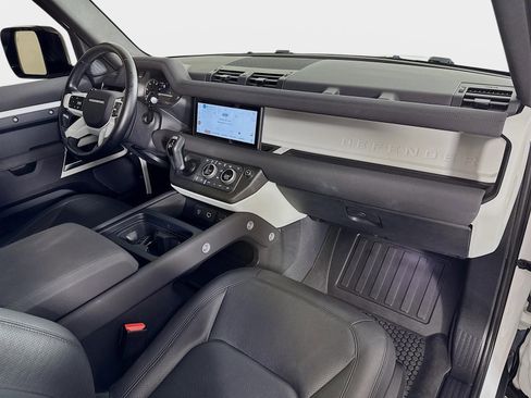 Certified 2023 Land Rover Defender 90 S image 26