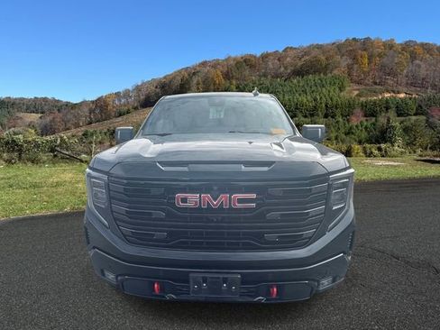 Certified 2022 GMC Sierra 1500 AT4X image 2