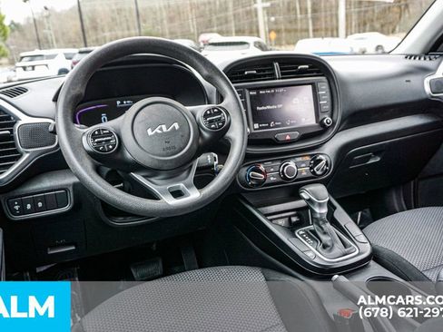 Used 2025 Kia Soul LX image 28