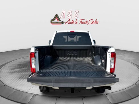 Used 2019 Ford F250 XL w/ Power Equipment Group AWD/4WD image 16