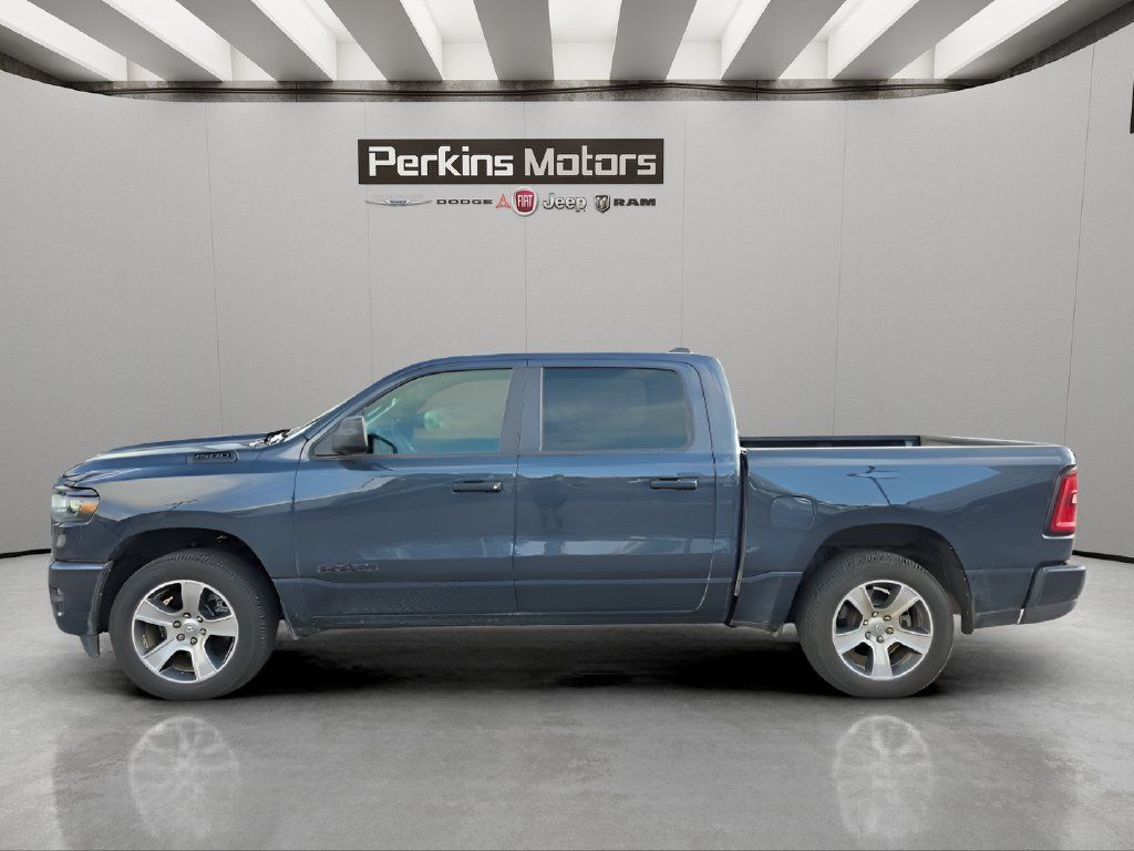 Used 2025 RAM 1500 Tradesman AWD/4WD image 3