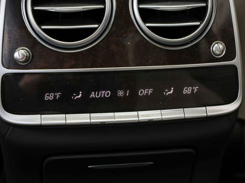 Used 2018 Mercedes-Benz S 560 4MATIC Sedan image 32