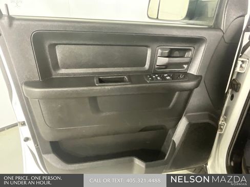 Used 2021 RAM 2500 Tradesman w/ Chrome Appearance Group AWD/4WD image 16
