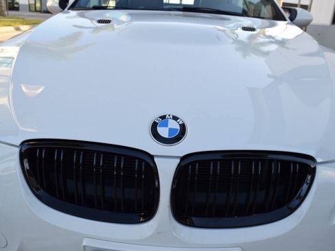 Used 2011 BMW M3 Convertible RWD image 14