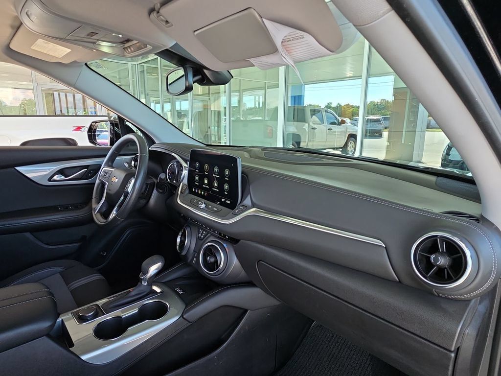 Used 2024 Chevrolet Blazer LT w/ Convenience Package FWD image 29