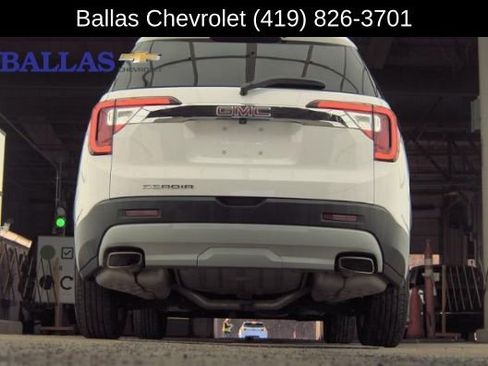 Certified 2023 GMC Acadia SLE w/ LPO, Floor Liner Package image 7