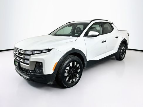 Used 2025 Hyundai Santa Cruz SEL FWD image 3
