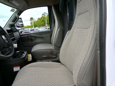 New 2025 GMC Savana 3500 w/ Power Convenience Package image 26