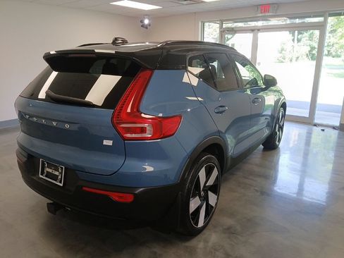 Used 2023 Volvo XC40 Recharge Ultimate AWD/4WD image 2