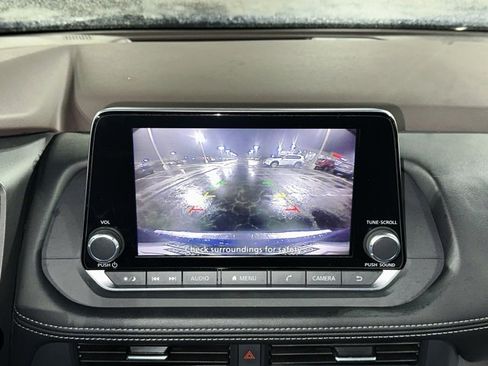 Certified 2023 Nissan Rogue SV image 34