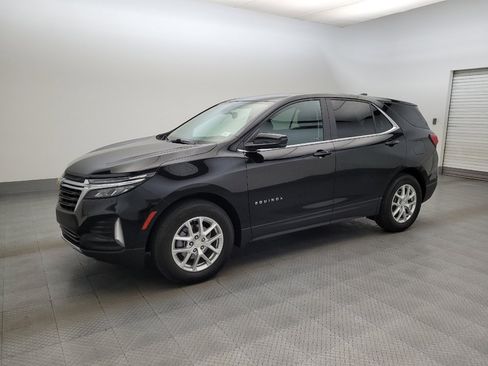 Used 2024 Chevrolet Equinox LT FWD image 2