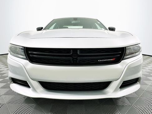 Used 2023 Dodge Charger SXT image 2