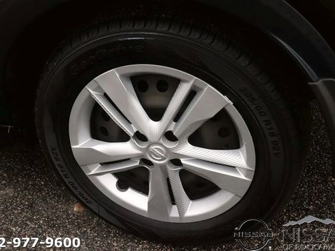 Used 2023 Nissan Kicks S image 8