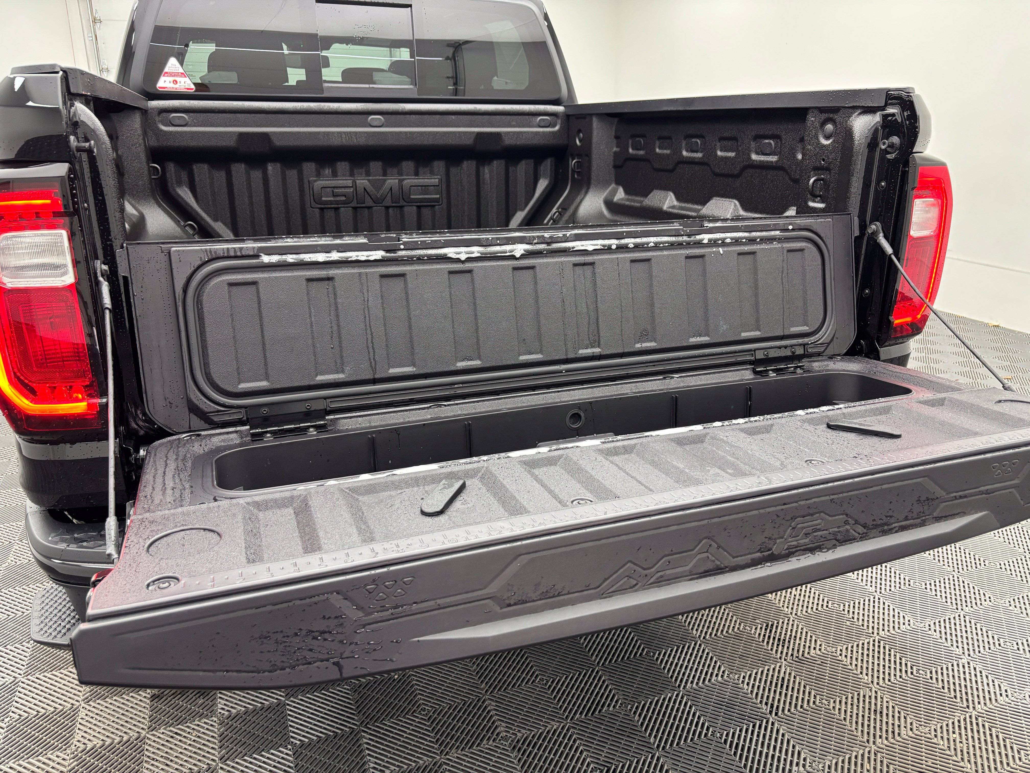 New 2026 GMC Canyon AT4 w/ Nightfall Essentials Package AWD/4WD image 10