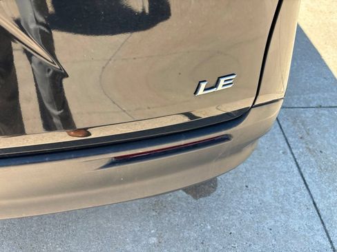 Used 2025 Toyota Sienna LE FWD image 25