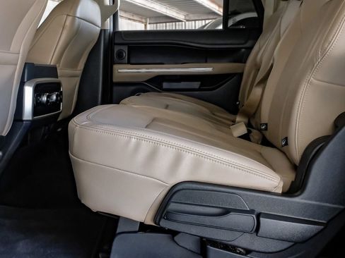 Used 2022 Ford Expedition Max Limited image 38