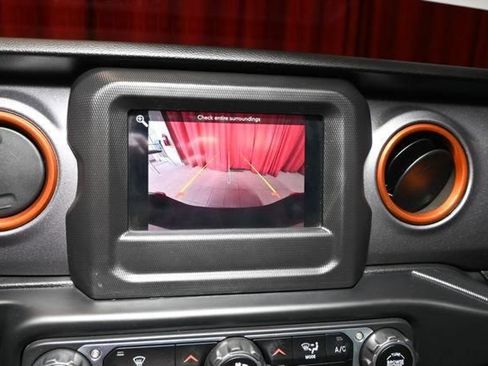 Used 2021 Jeep Gladiator Mojave w/ Trailer Tow Package image 17