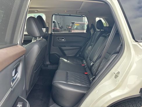 Used 2023 Nissan Rogue Platinum w/ Platinum Premium Package AWD/4WD image 14
