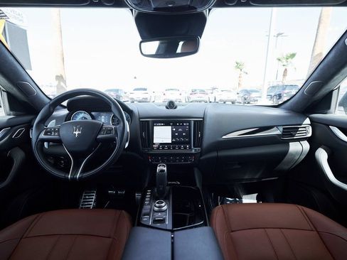 Used 2022 Maserati Levante Modena image 33