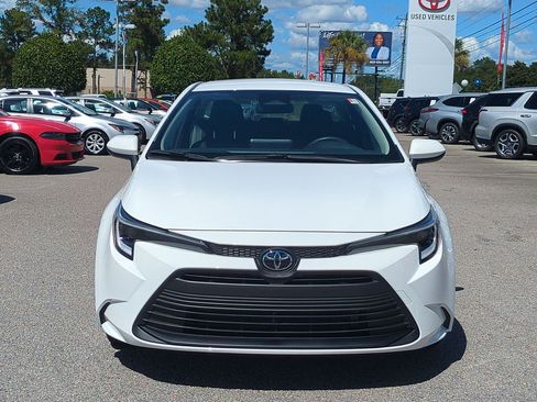 Used 2026 Toyota Corolla LE FWD image 8