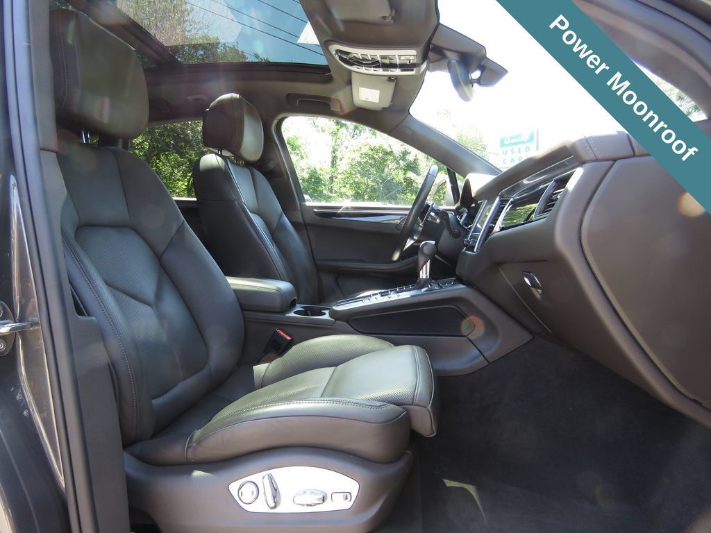 Used 2018 Porsche Macan Sport Edition AWD/4WD image 13