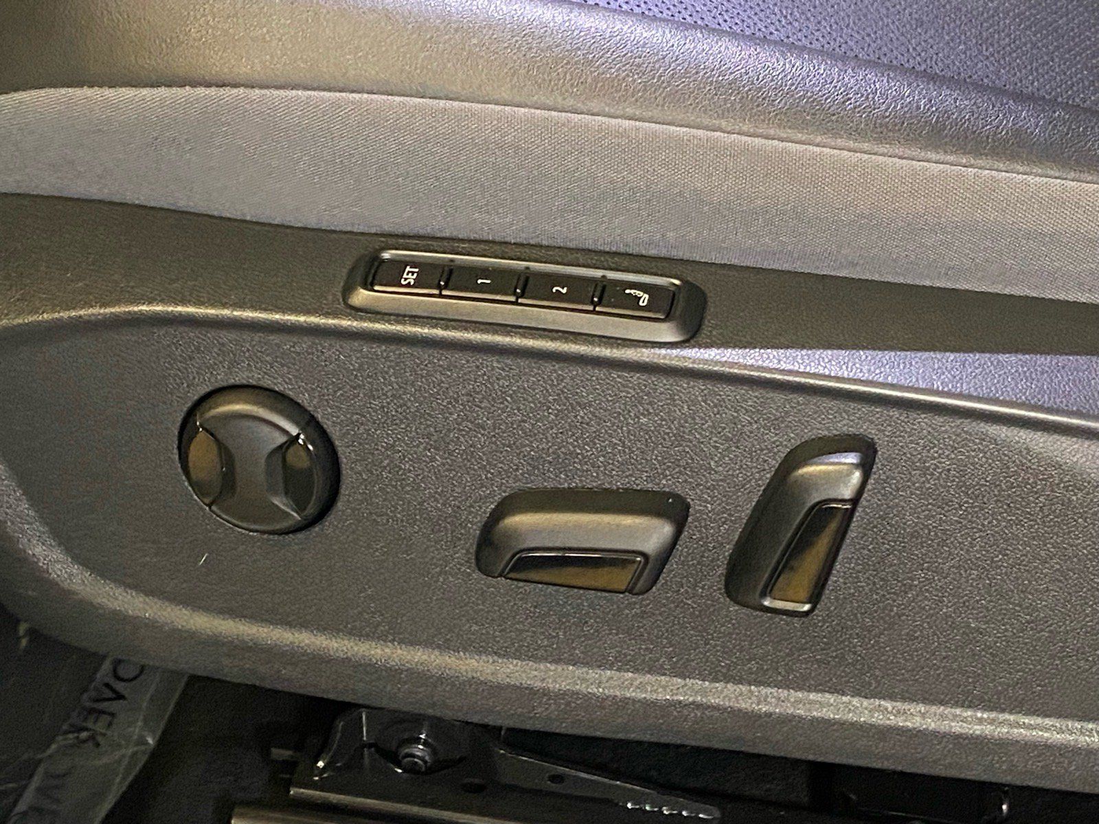 Certified 2023 Volkswagen ID.4 Pro S Plus AWD/4WD image 11