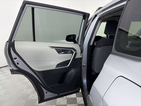 Used 2022 Toyota RAV4 XLE image 12