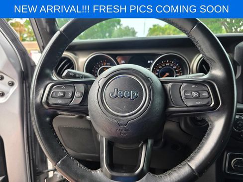 Used 2018 Jeep Wrangler Unlimited Sport S AWD/4WD image 14