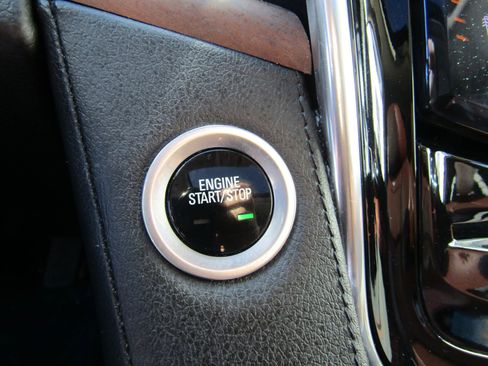 Used 2017 Cadillac Escalade Premium Luxury image 33