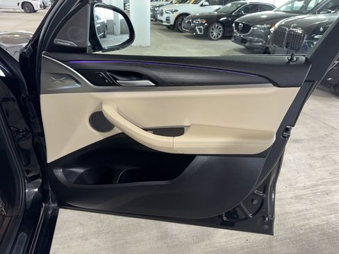 Certified 2023 BMW X3 xDrive30i w/ M Sport Package image 9