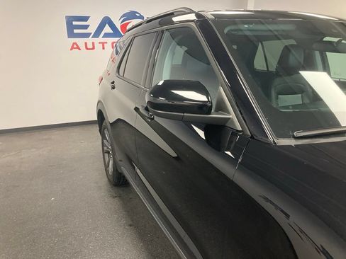 Used 2024 Ford Explorer XLT w/ Equipment Group 202A AWD/4WD image 14