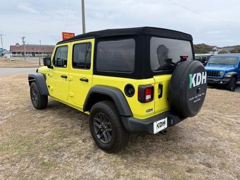 Used 2024 Jeep Wrangler Unlimited Sport AWD/4WD image 5