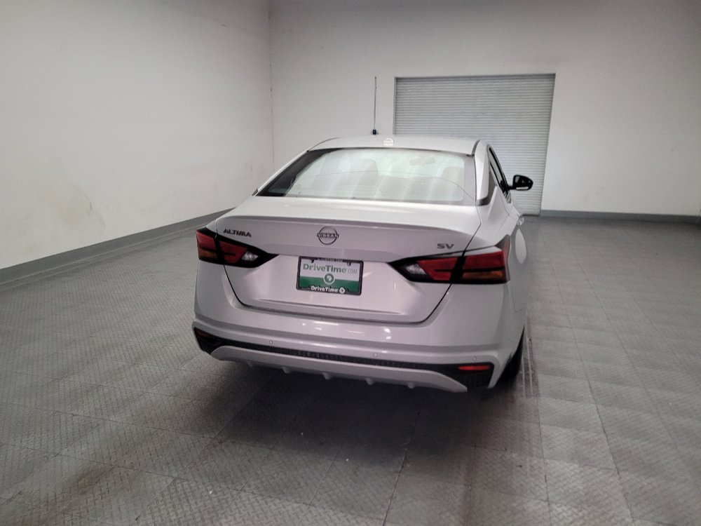 Used 2023 Nissan Altima 2.5 SV FWD image 7