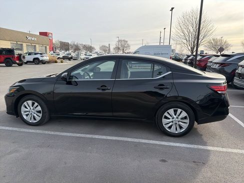 Used 2025 Nissan Sentra S image 8
